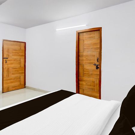 Hotel O Ocean Plaza Ню Делхи Екстериор снимка