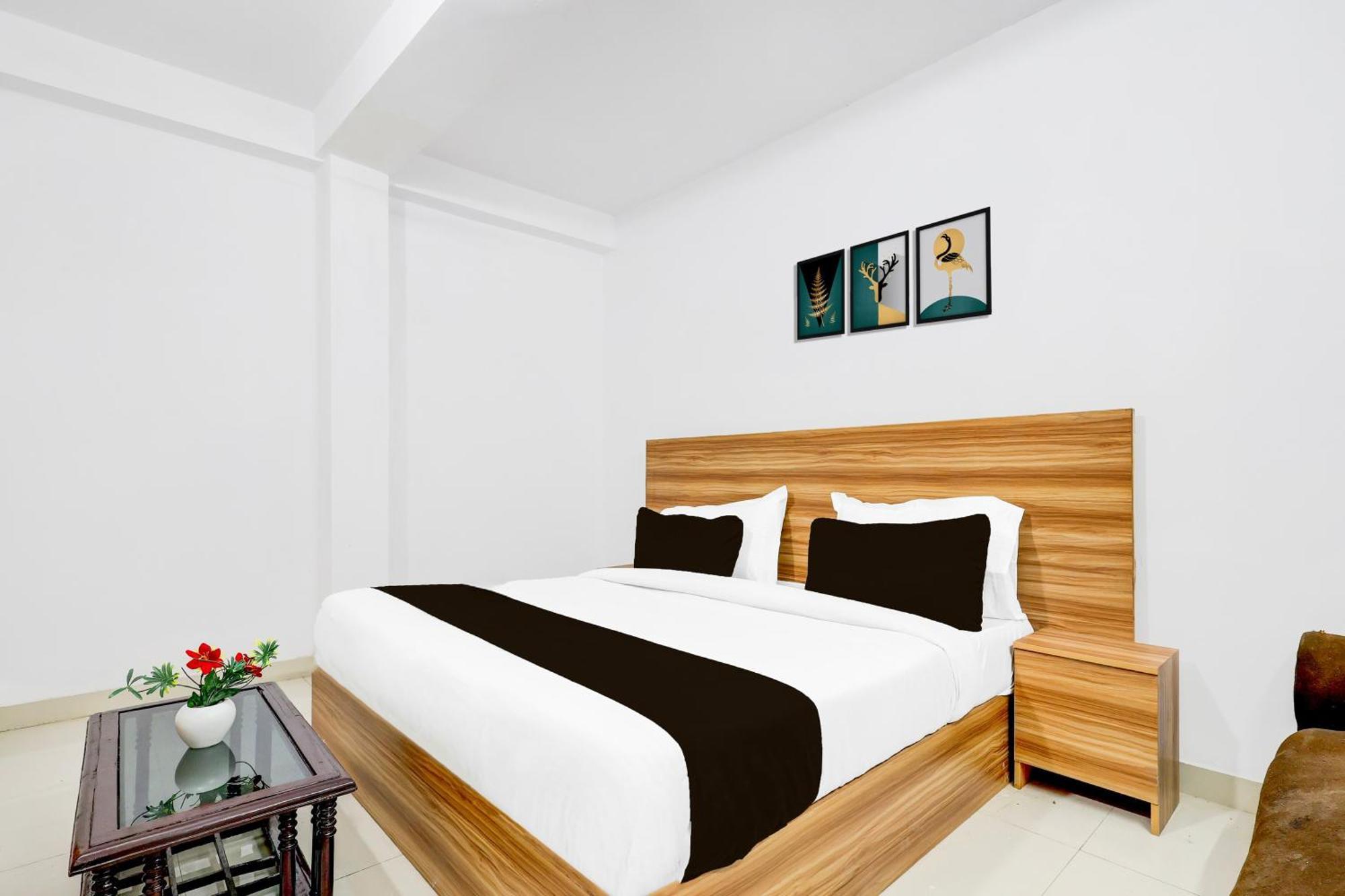 Hotel O Ocean Plaza Ню Делхи Екстериор снимка