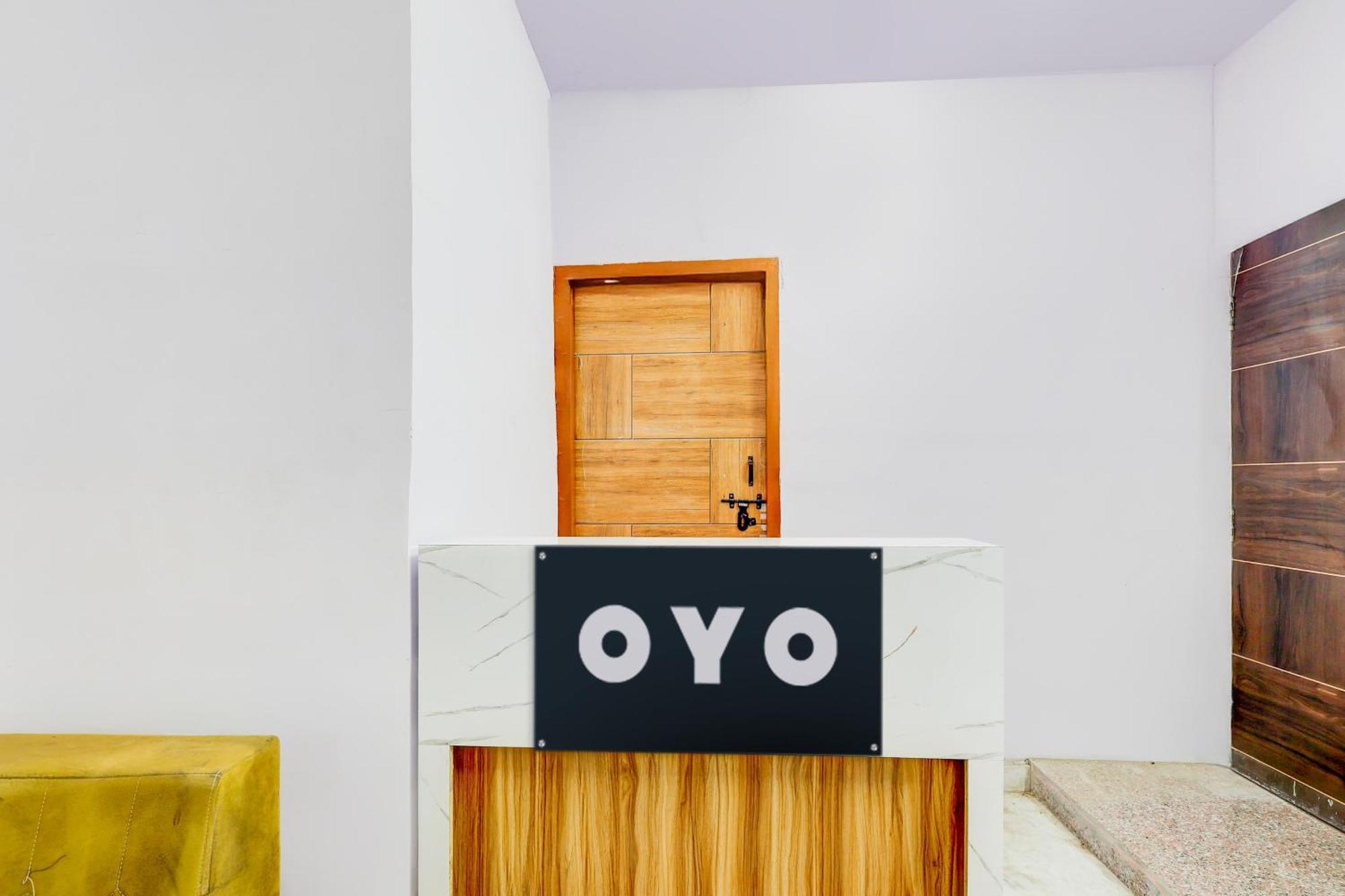 Hotel O Ocean Plaza Ню Делхи Екстериор снимка