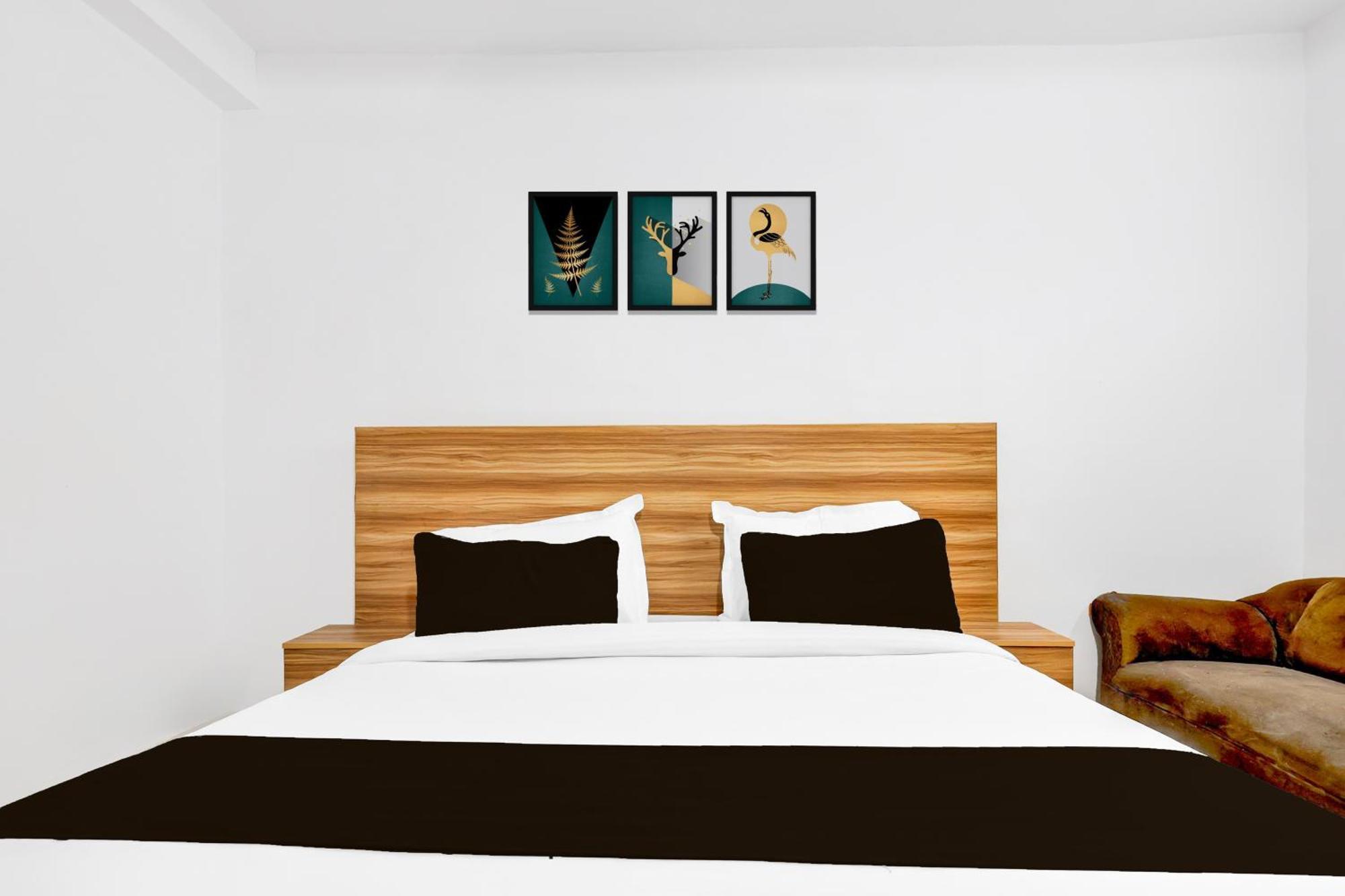 Hotel O Ocean Plaza Ню Делхи Екстериор снимка
